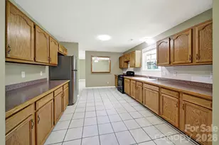 1805 Lillian Ln, Fort Mill, SC 29708 - Photo 9
