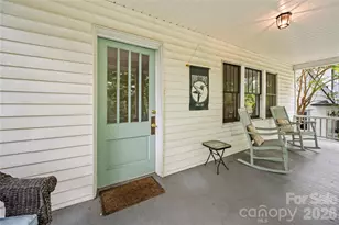 18 Westover Dr, Asheville, NC 28801 - Photo 3