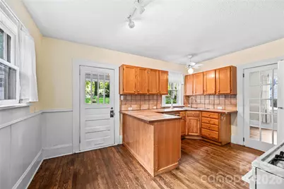 18 Westover Drive, Asheville, NC 28801 - Photo 13