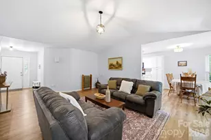 1008 Raywood Ct, Matthews, NC 28104 - Photo 9