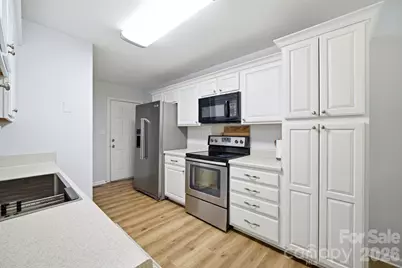 1008 Raywood Court, Matthews, NC 28104 - Photo 15