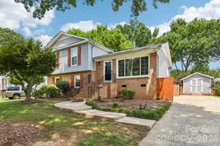 318 Red Roan Pl, Charlotte, NC 28215 - Photo 1