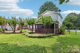 318 Red Roan Pl, Charlotte, NC 28215 - Photo 43