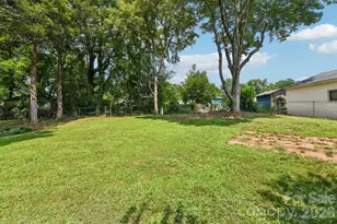 318 Red Roan Pl, Charlotte, NC 28215 - Photo 39