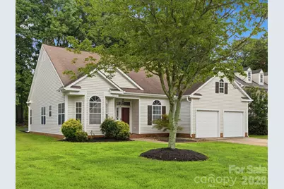 607 Oakbluff Circle, Charlotte, NC 28216 - Photo 1