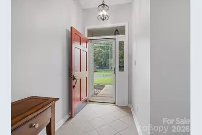 607 Oakbluff Circle, Charlotte, NC 28216 - Photo 3