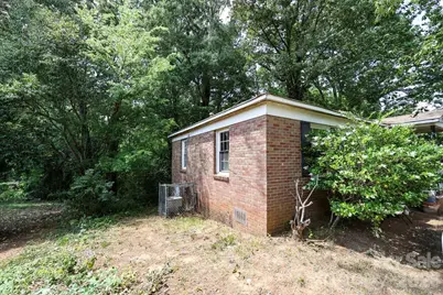 1609 Maribel Avenue, Charlotte, NC 28216 - Photo 13