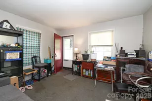 1609 Maribel Ave, Charlotte, NC 28216 - Photo 5