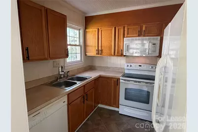 512 W 8th Avenue, Gastonia, NC 28052 - Photo 7