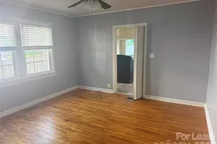 512 W 8th Ave, Gastonia, NC 28052 - Photo 9