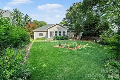 12034 Hampton Place Drive, Charlotte, NC 28269 - Photo 35