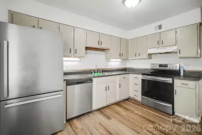 4902 Spring Lake Drive #E, Charlotte, NC 28212 - Photo 9