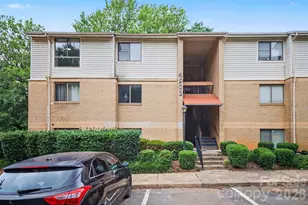 4902 Spring Lake Dr, Charlotte, NC 28212 - Photo 1