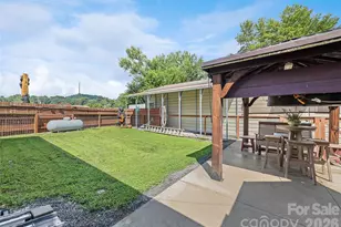 2906 Jonathan Creek Rd, Waynesville, NC 28785 - Photo 9