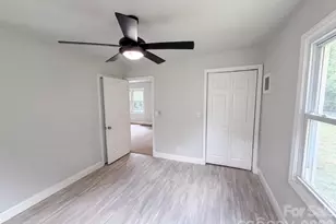 704 Morningside Dr, Mount Holly, NC 28120 - Photo 11