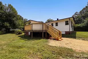 704 Morningside Dr, Mount Holly, NC 28120 - Photo 5