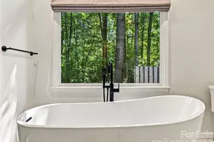 70 Promised Ridge Dr, Hendersonville, NC 28791 - Photo 15