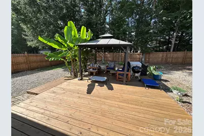 4515 Fox Thorne Drive, Charlotte, NC 28216 - Photo 17