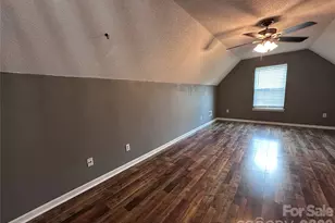 4515 Fox Thorne Dr, Charlotte, NC 28216 - Photo 13