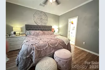 4515 Fox Thorne Drive, Charlotte, NC 28216 - Photo 5