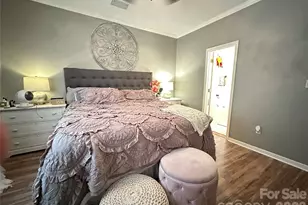 4515 Fox Thorne Dr, Charlotte, NC 28216 - Photo 5