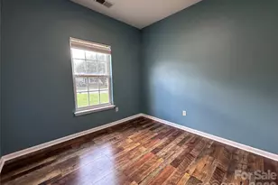 4515 Fox Thorne Dr, Charlotte, NC 28216 - Photo 11