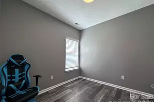 4515 Fox Thorne Dr, Charlotte, NC 28216 - Photo 9