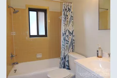 409 East K Street E, Newton, NC 28658 - Photo 15