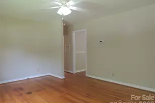 409 East K Street E, Newton, NC 28658 - Photo 11