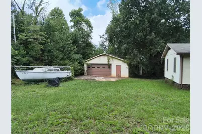 1981 Mollys Backbone Road, Sherrills Ford, NC 28673 - Photo 3