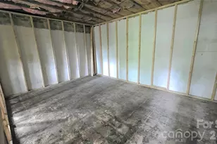 513 E Ohio Ave, Bessemer City, NC 28016 - Photo 37