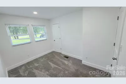 513 E Ohio Avenue, Bessemer City, NC 28016 - Photo 19