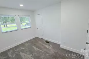 513 E Ohio Ave, Bessemer City, NC 28016 - Photo 19