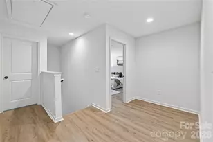 5226 Hickory Ln, Charlotte, NC 28216 - Photo 13