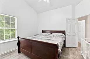 5205 Windy Valley Dr, Charlotte, NC 28208 - Photo 5