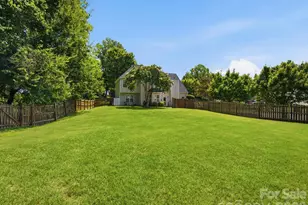 8807 Royal Bluff Dr, Charlotte, NC 28269 - Photo 29