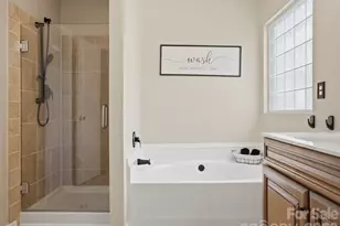 8807 Royal Bluff Dr, Charlotte, NC 28269 - Photo 19
