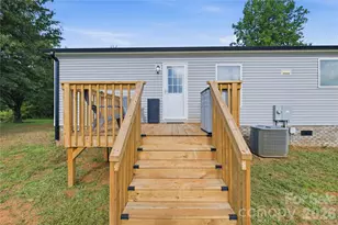 3906 Hollis Rd, Ellenboro, NC 28040 - Photo 29