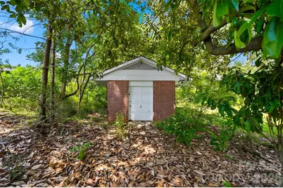 908 13th Street NW, Conover, NC 28613 - Photo 31