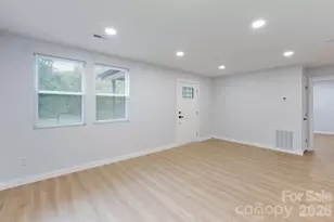 615 E Saunders Ave, Newton, NC 28658 - Photo 9