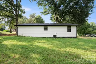 615 E Saunders Ave, Newton, NC 28658 - Photo 25