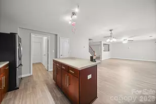 9220 Seamill Rd, Charlotte, NC 28278 - Photo 3