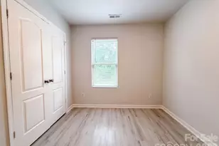 7329 Hidden Creek Dr, Charlotte, NC 28214 - Photo 13