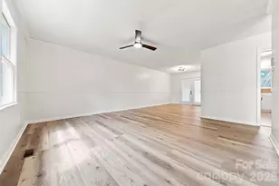 1257 Canseco Ln, Hickory, NC 28602 - Photo 7