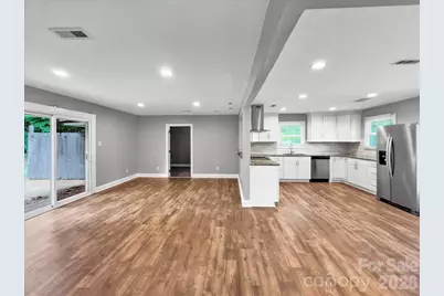 1926 Tyvola Road, Charlotte, NC 28210 - Photo 9