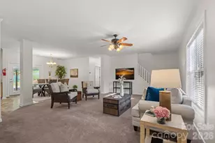 10429 Starwood Dr, Charlotte, NC 28215 - Photo 5