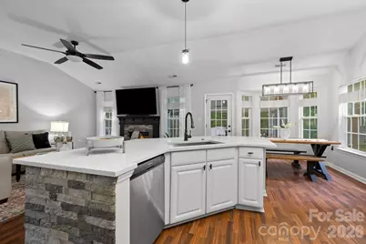 4002 Canbury Court, Charlotte, NC 28269 - Photo 5