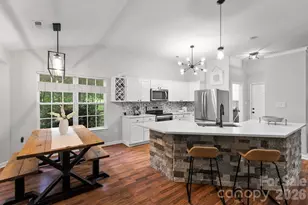 4002 Canbury Ct, Charlotte, NC 28269 - Photo 7
