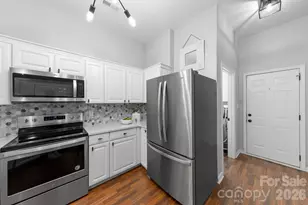 4002 Canbury Ct, Charlotte, NC 28269 - Photo 11