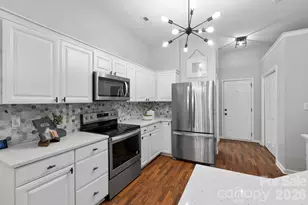 4002 Canbury Ct, Charlotte, NC 28269 - Photo 9